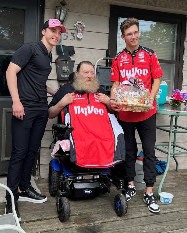 IndyCar drivers deliver Meals on Wheels | WesleyLife