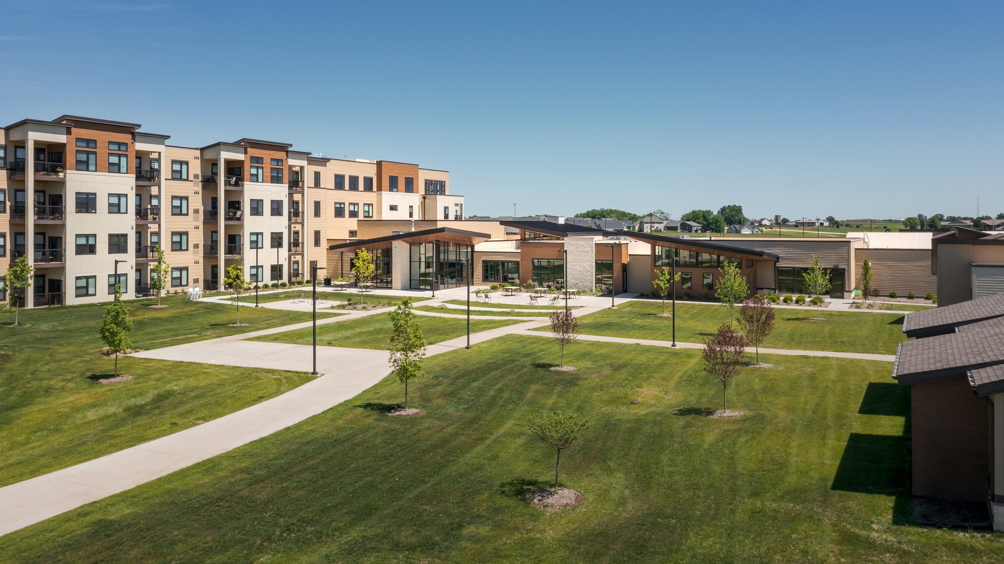 The Summit Bettendorf front courtyard