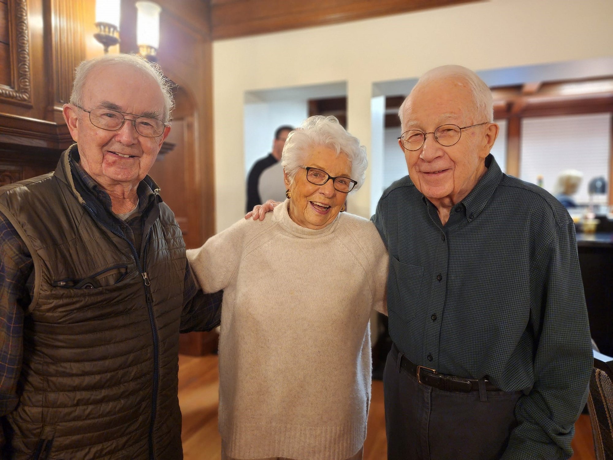 325844860_722636105920629_6015000191737931821_n_flipped